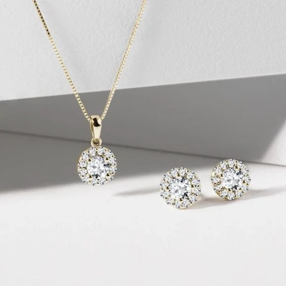 MACY’S 2-PC 1CT DIAMOND SET CLUSTER PENDANT NECKLACE & STUDS - Picture 11 of 17